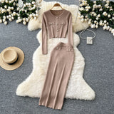Fragrant High-Sense Metal Buckle Repair Short Long-Sleeved Knitting Top Female High-Waisted Hip Skirt