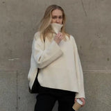 2025 New Explosion Women's High-Collar Knitted Striped Opener