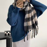 Women's Color Contrast Plaid Thickened Scarf with Tassel Warm Autumn Winter Designer Cashmere Neck Scarves Shawl