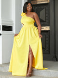 Size Flower Detail Cutout One-Shoulder Split