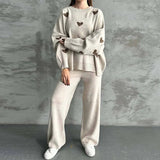 2025 New Women's Long-Sleeved Love Loose Casual Knitting