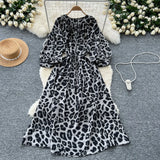 Retro Niche Print Dress Woman 2025 Autumn Strap To The Waist Round Lantern Sleeves Thin