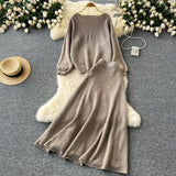 Windy Woman Languid Languid Breeze With Long-Sleeved Knitted Shirt + High Waist Swing Sweater Half-Dress