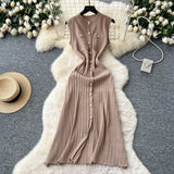 Fragrant High-End Round-Neck Sleeveless Metal Buckle Slimming Knitted Dress Woman 2025 New