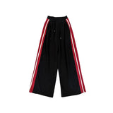 Contrast Side Stripe Baggy Sweatpants-Outfit