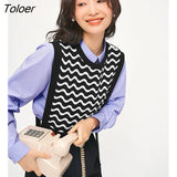 Women Knit Vest 2022 Autumn Sleeveless O Neck Loose Knitwear Black White Wavy Stripes Casual Streetwear Fashion