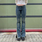 Low-waisted Raw Edge Flared Jeans-Outfit